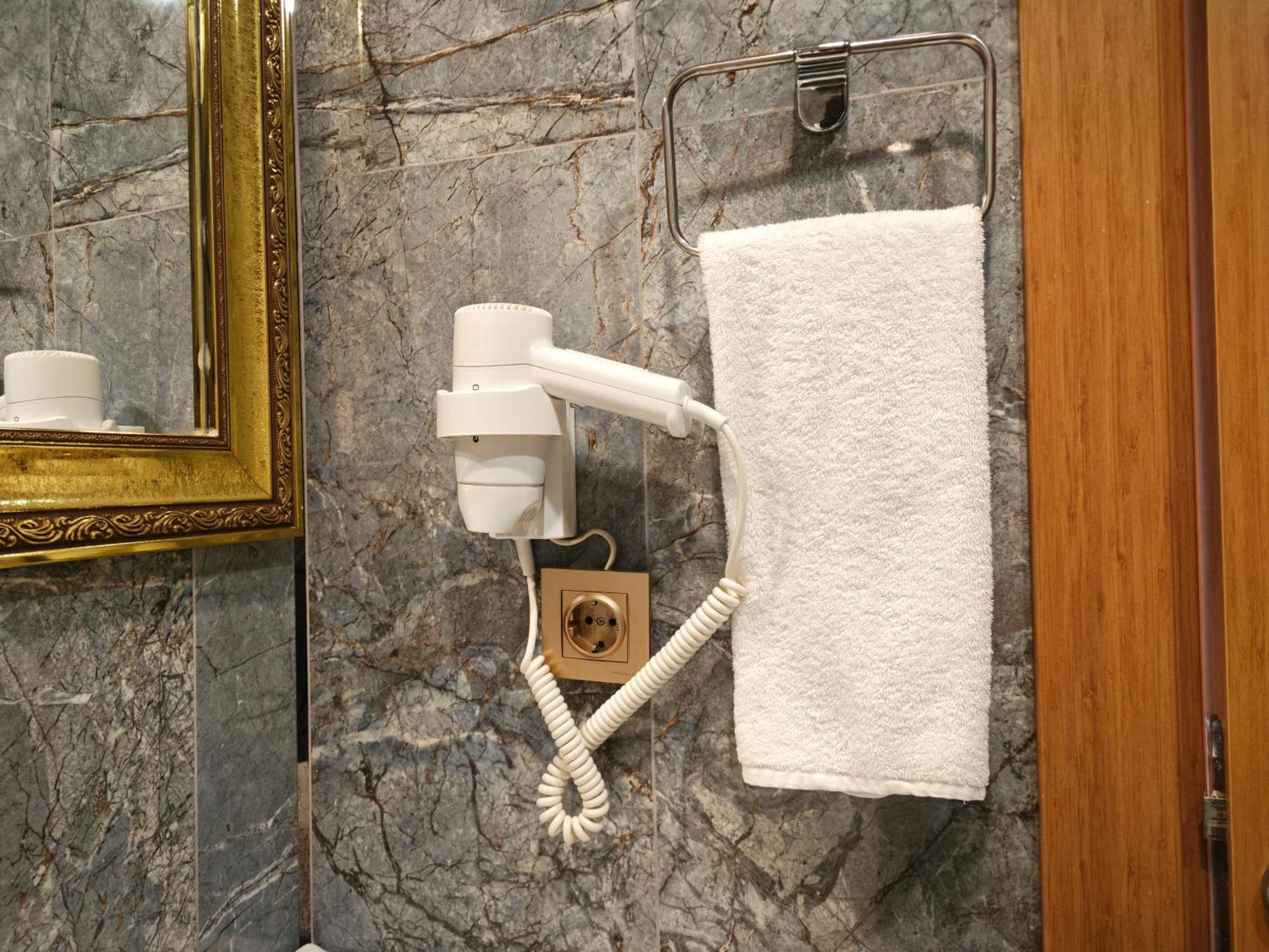 Family Time Suites Hotel Provincia di Provincia di Istanbul Esterno foto